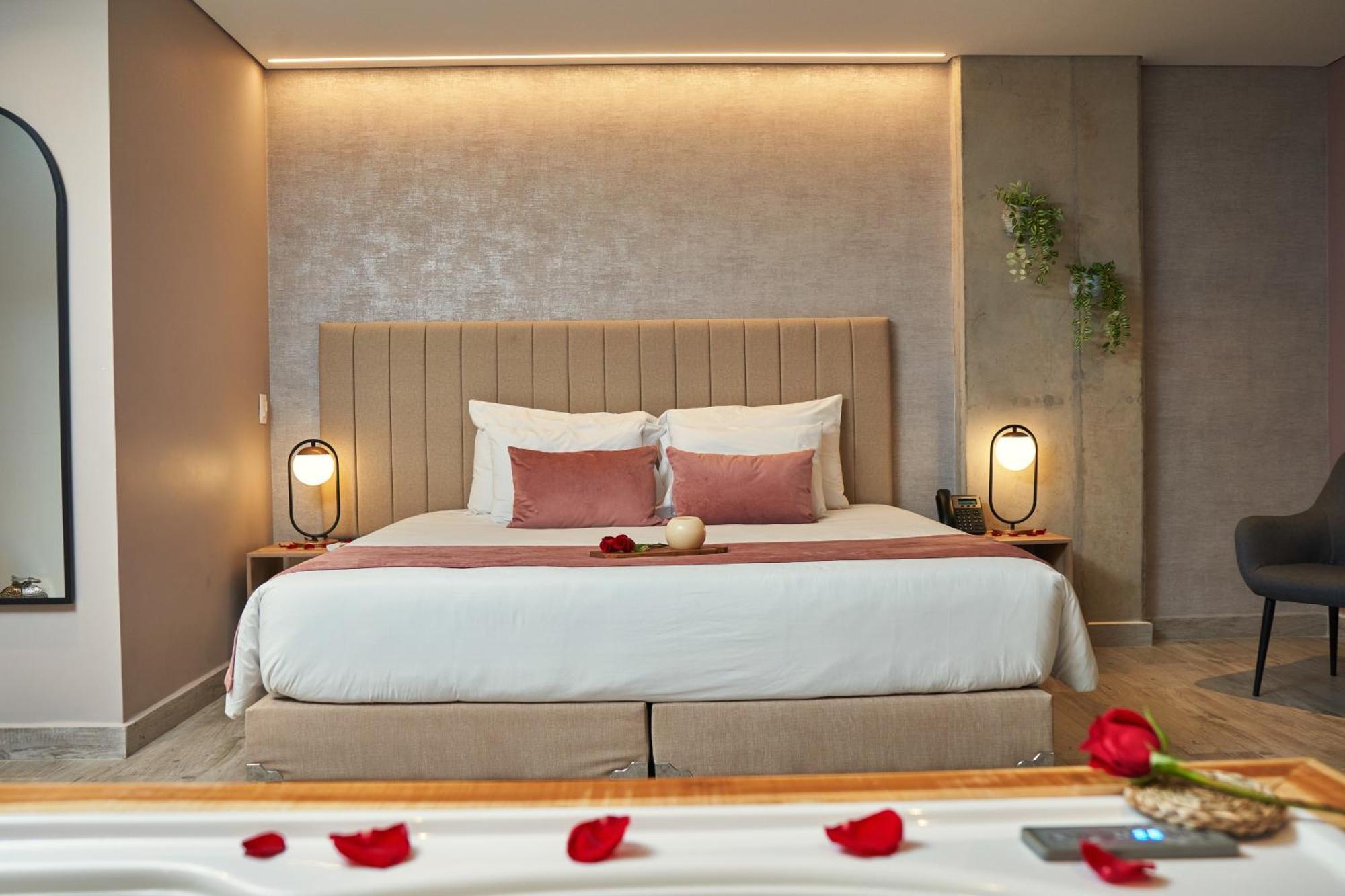 Eutopiq Hotel 麦德林 外观 照片