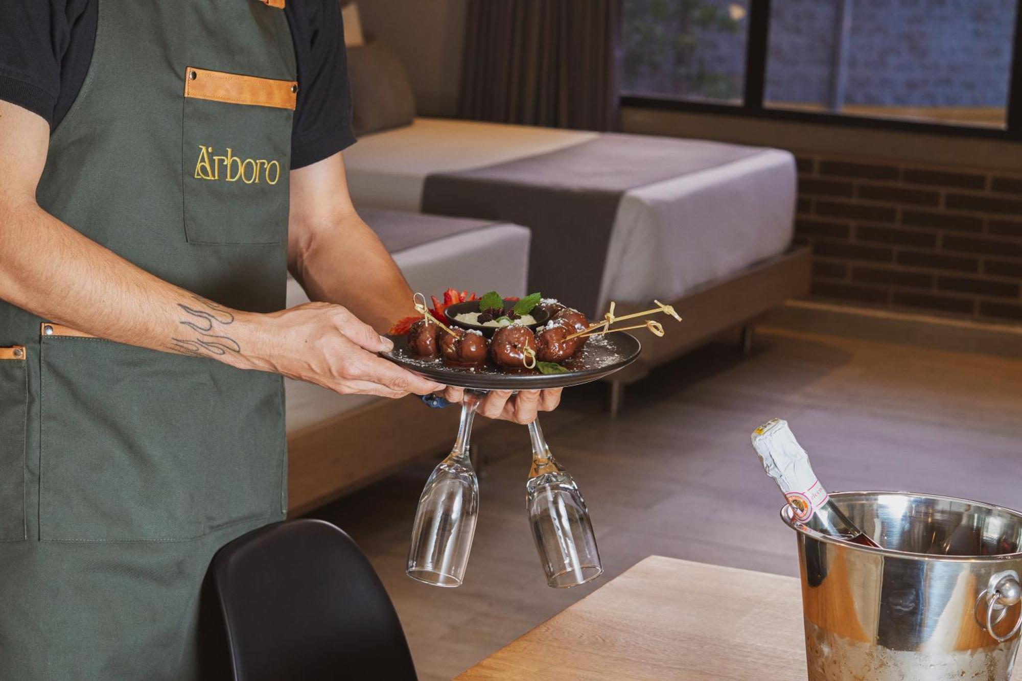 Eutopiq Hotel 麦德林 外观 照片